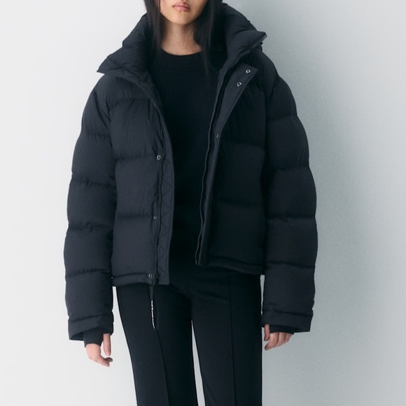 Aritzia Super Puff shorty jacket - Picture 1 of 16